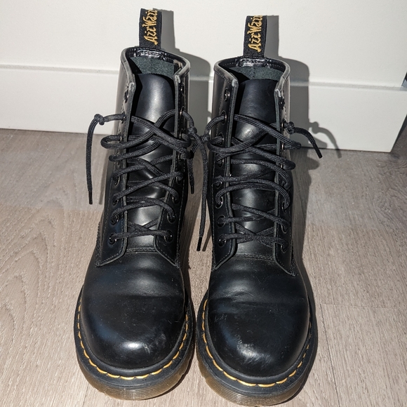 Dr Martens - Picture 2 of 5